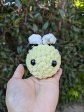 Load image into Gallery viewer, Bee | Crochet Plush Toy