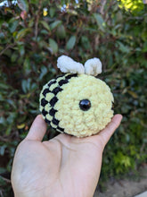 Load image into Gallery viewer, Bee | Crochet Plush Toy

