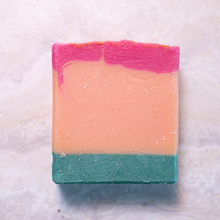 Load image into Gallery viewer, Nectarine &amp; Mint | Artisan Soap
